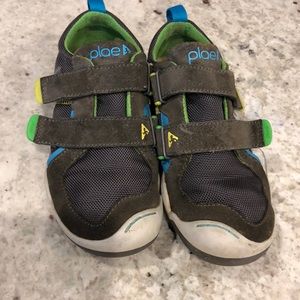 Plae shoes - size 13